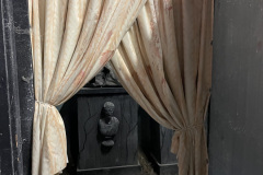 1_Eerie-Entrance-Into-Statue-Room