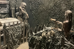 Eerie-Chateu-Graveyard