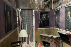 Eerie-Dining-Room-Entrance
