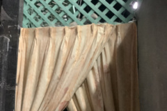 Top-Of-Entrance-To-Statue-Room-Where-Ghouls-Hang-From-Ceiling