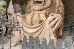 XXXL-Talking-and-Moving-Troll